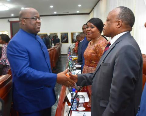 RDC-la célébration de l'an 1 de l'alternance maintenue : le conseil des ministres pour un budget réaliste et réduit ainsi que des actions humanitaires dans chaque province